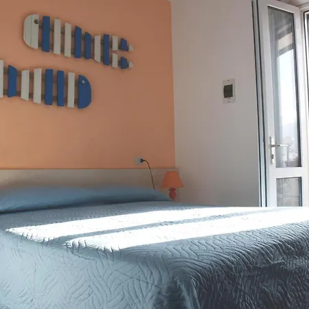 Camere Sciabattica N.3 Πανσιόν Lacona